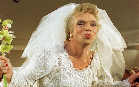 Richard_Branson_ in_Wedding_Dress